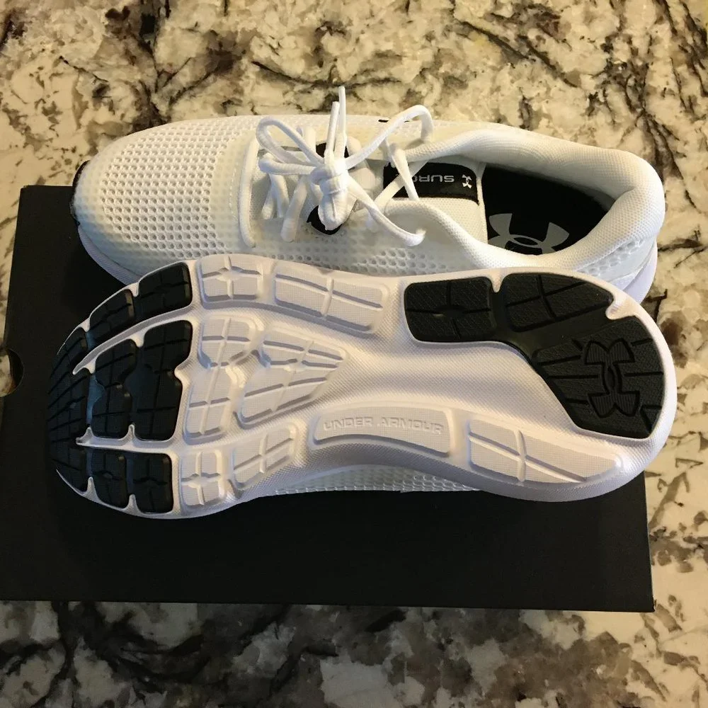 Under Armour Sz 8 Women's White Athletic Running Shoes Sneakers Mesh Surge 3 NEW